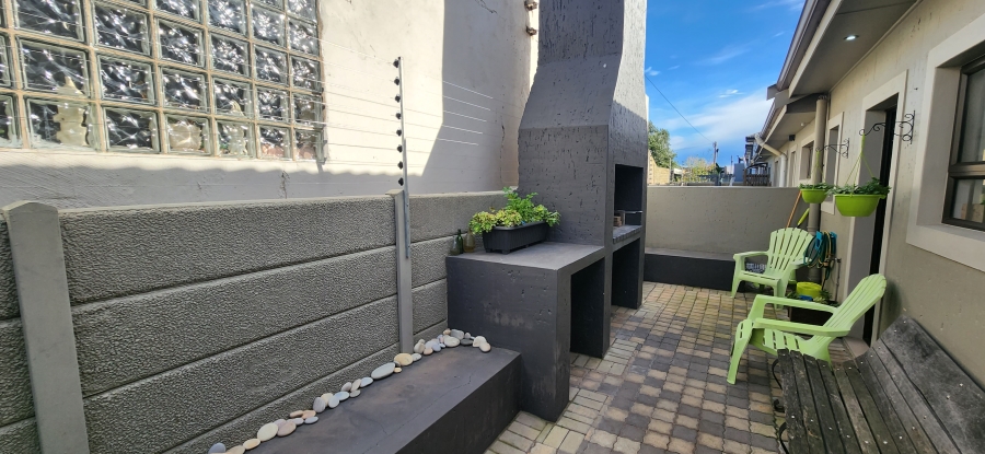 2 Bedroom Property for Sale in Dana Bay Western Cape